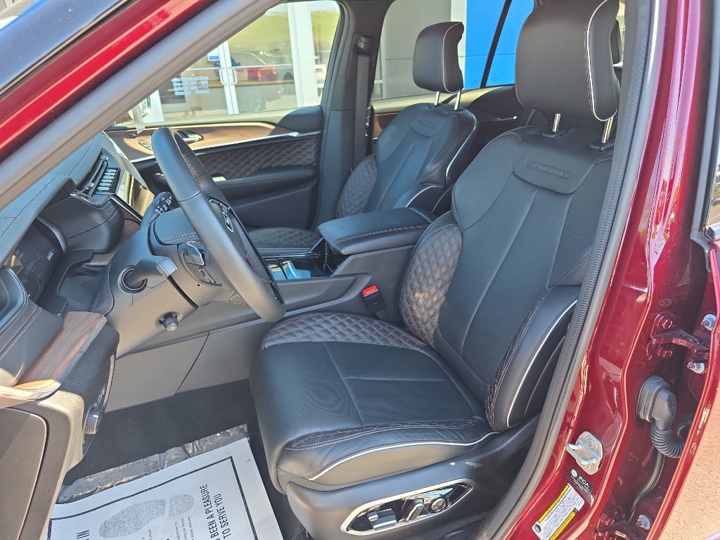 2025 Jeep Grand Cherokee Summit