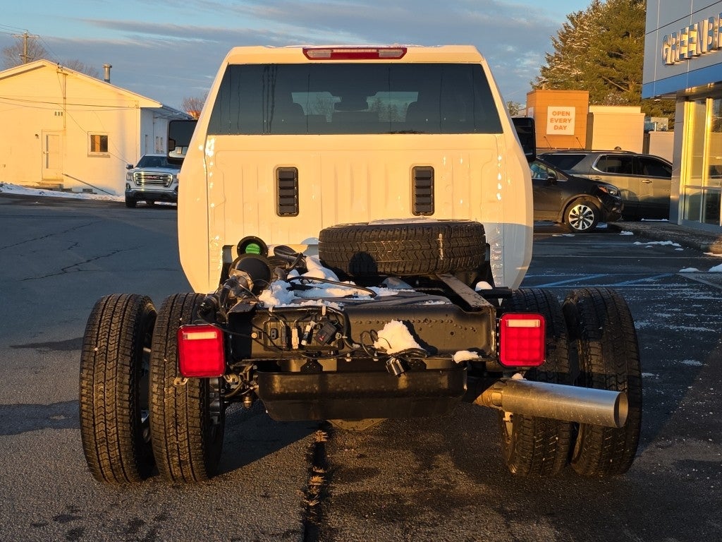 2026 Chevrolet Silverado 3500 HD Chassis Cab LT