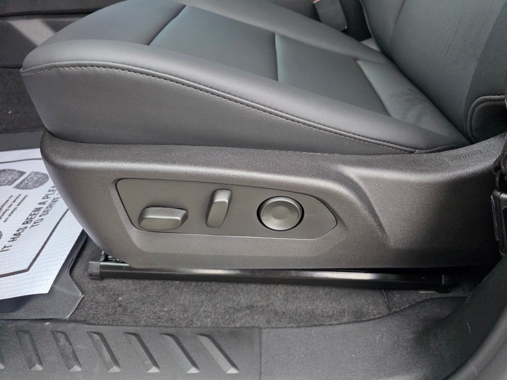 2026 Chevrolet Colorado Trail Boss - Photo 13