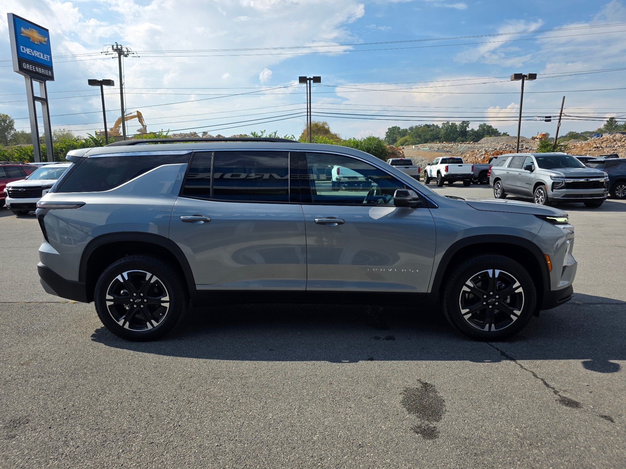 2027 Chevrolet Traverse LT
