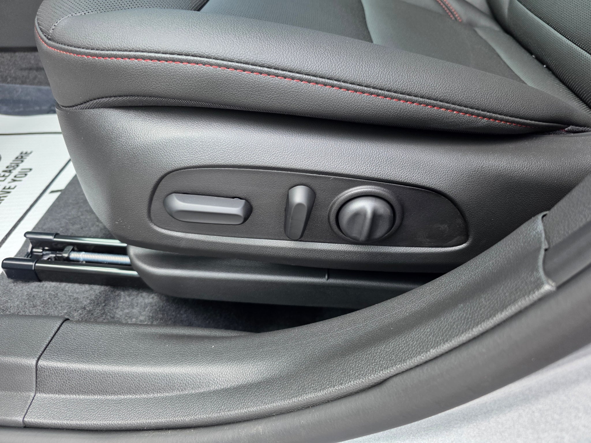 2026 Chevrolet Trax RS - Photo 13