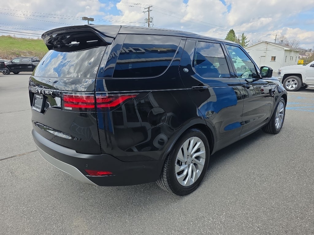 2024 Land Rover Discovery S