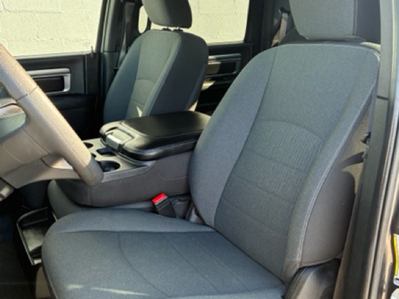 2024 RAM 1500 Classic Warlock Crew Cab 4x4 5'7' Box