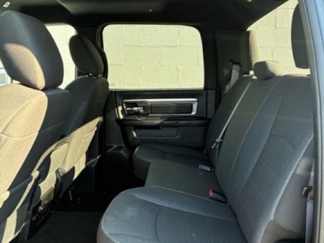 2024 RAM 1500 Classic Warlock Crew Cab 4x4 5'7' Box