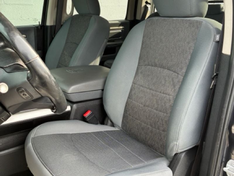 2017 RAM 1500 Big Horn Crew Cab 4x4 5'7' Box