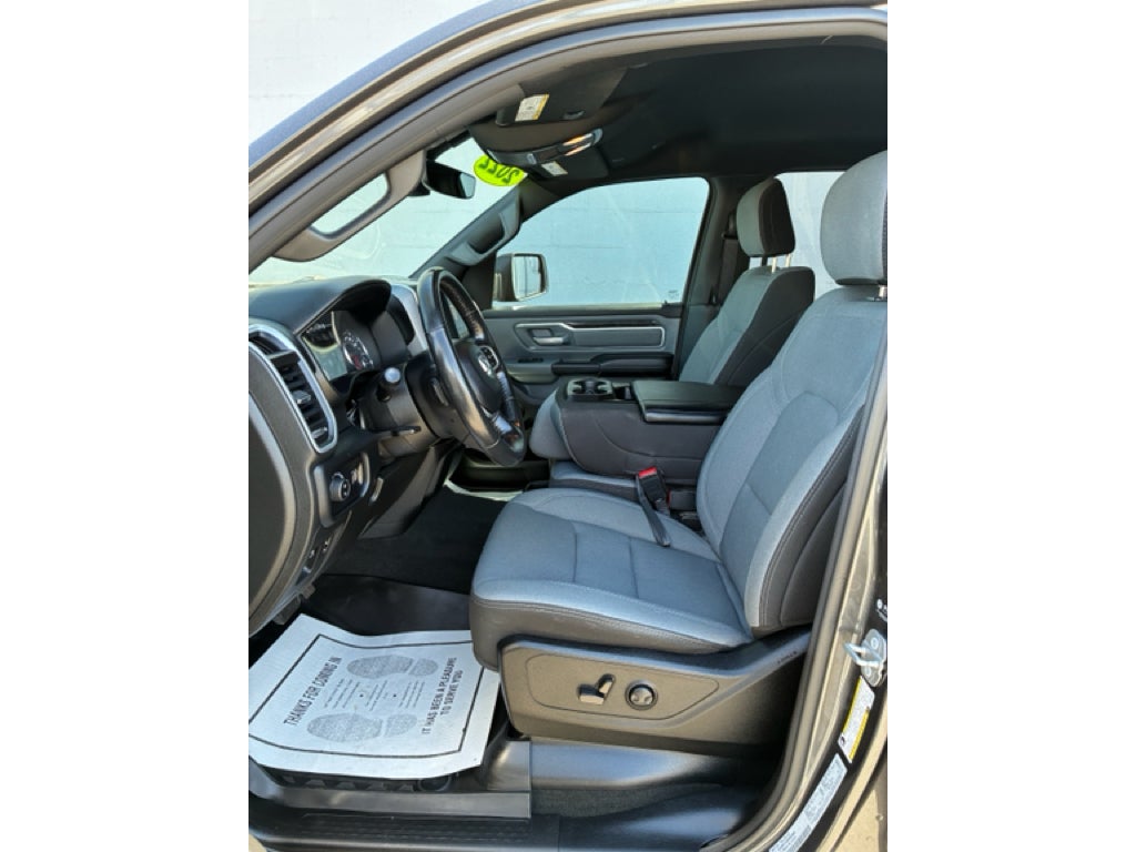 2022 RAM 1500 Big Horn Crew Cab 4x4 5'7' Box