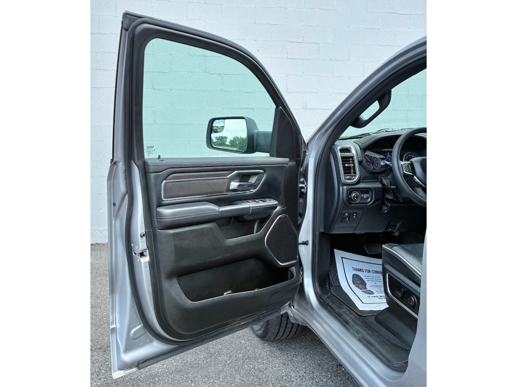 2026 RAM 1500 Laramie Crew Cab 4x4 5'7' Box