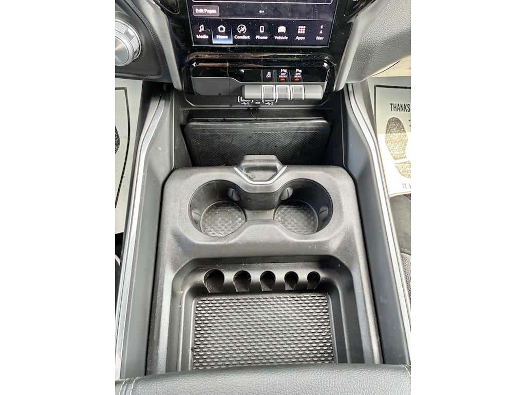 2026 RAM 1500 Laramie Crew Cab 4x4 5'7' Box