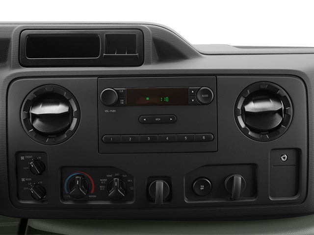 2013 Ford E-350 Super Duty XLT