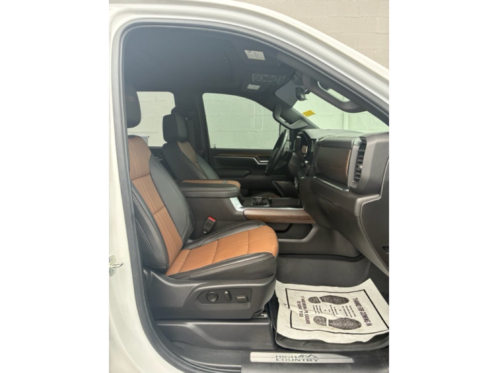 2025 Chevrolet Silverado 3500HD 4WD Crew Cab Long Bed High Country