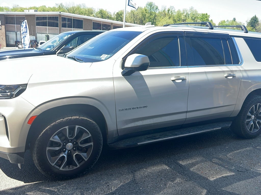 2023 Chevrolet Suburban 4WD LT