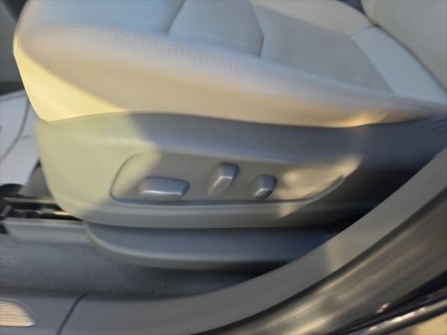 2022 Cadillac XT5 FWD Premium Luxury