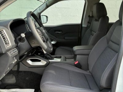 2024 Nissan Frontier Crew Cab SV 4x4
