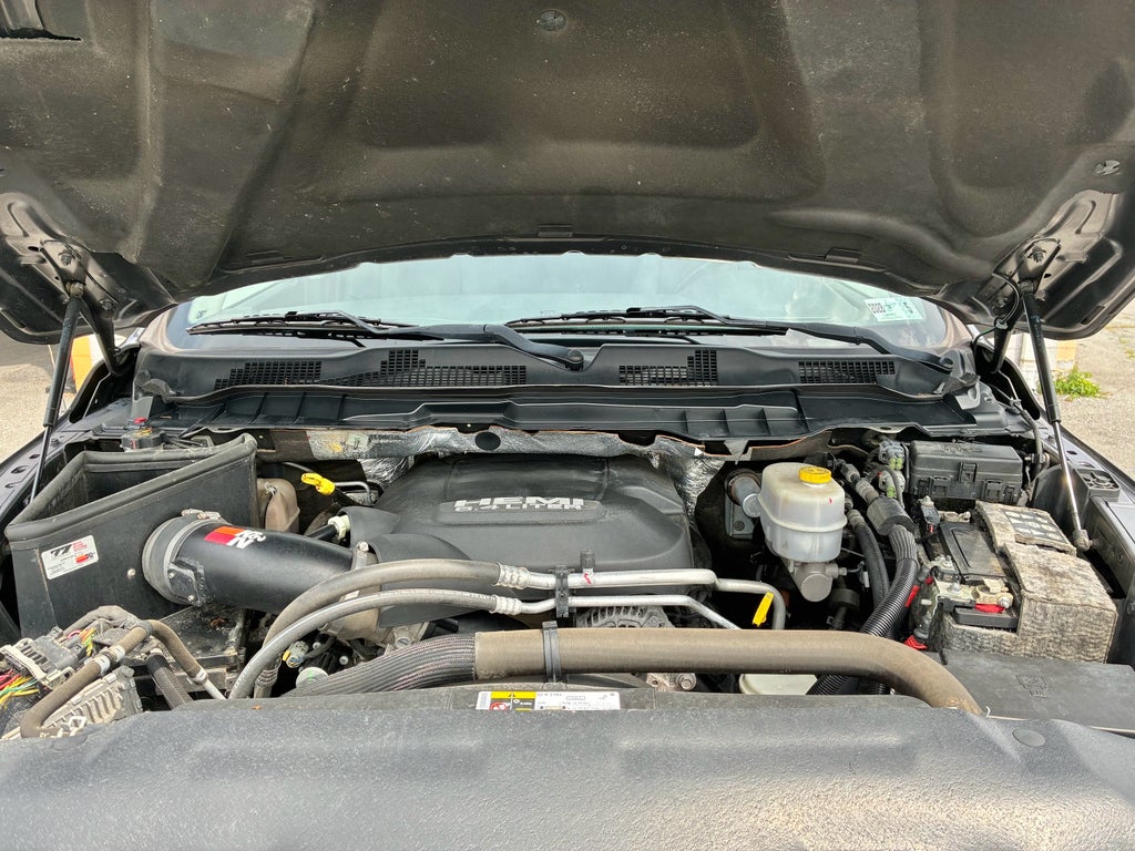 2018 RAM 2500 Laramie Crew Cab 4x4 6'4' Box