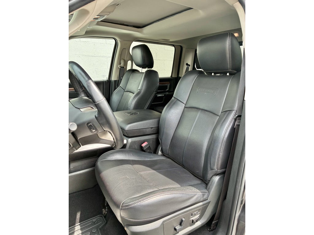 2018 RAM 2500 Laramie Crew Cab 4x4 6'4' Box