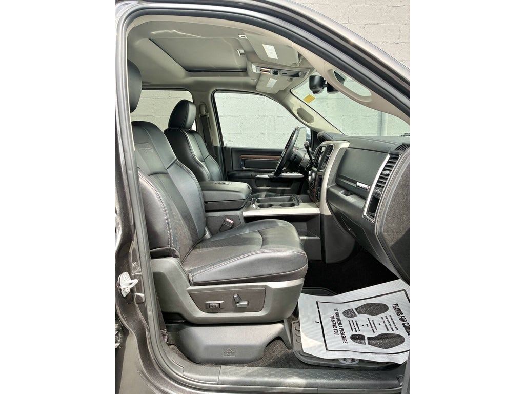 2018 RAM 2500 Laramie Crew Cab 4x4 6'4' Box