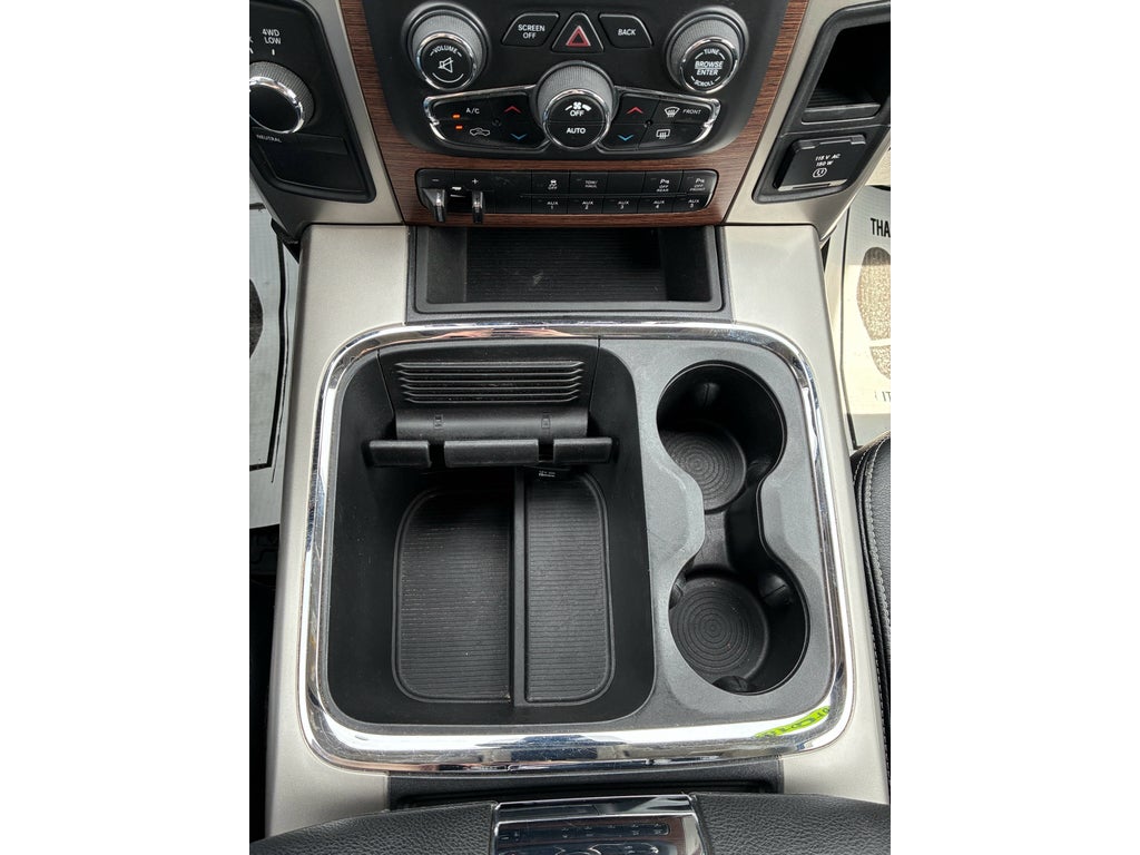 2018 RAM 2500 Laramie Crew Cab 4x4 6'4' Box