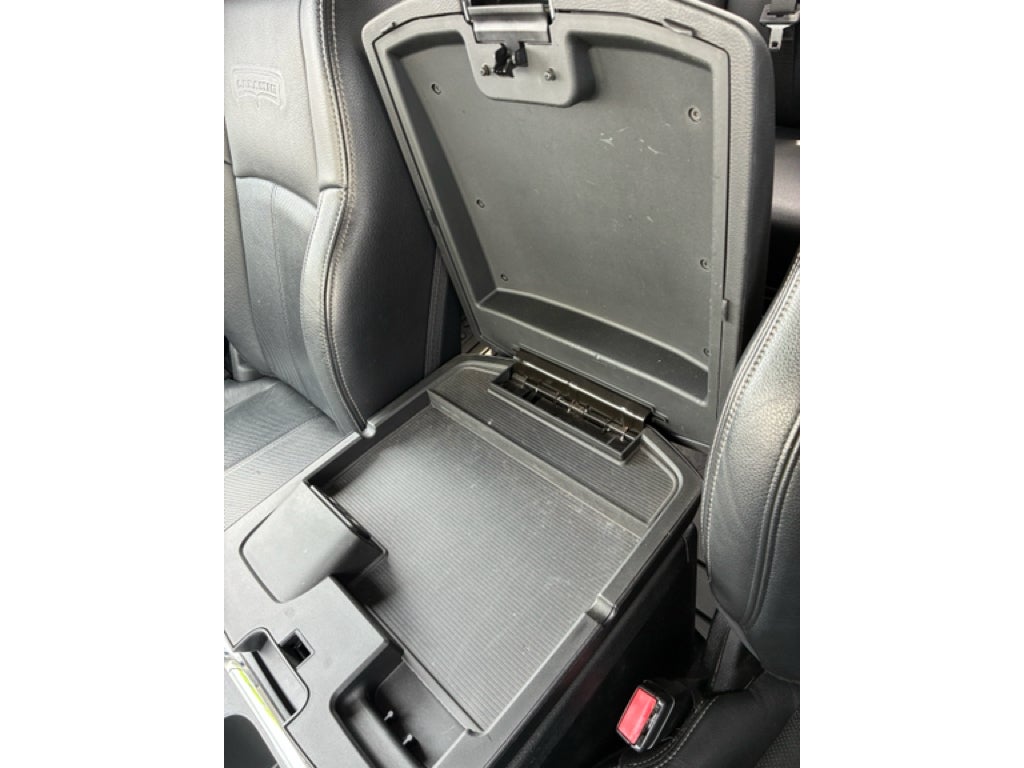 2018 RAM 2500 Laramie Crew Cab 4x4 6'4' Box