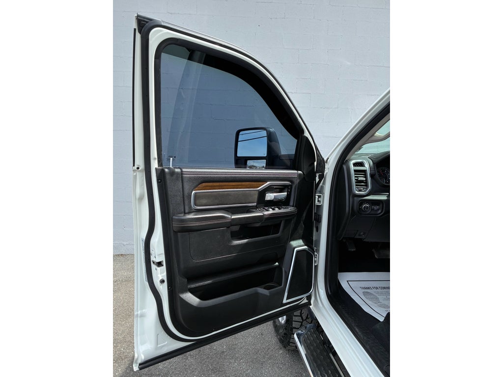 2024 RAM 2500 Laramie Crew Cab 4x4 6'4' Box