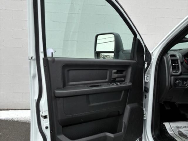 2024 RAM 3500 Chassis Tradesman/SLT/Laramie/Limited