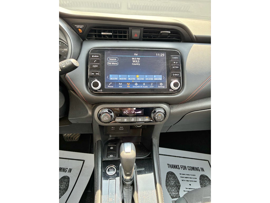 2024 Nissan Kicks SR Xtronic CVT