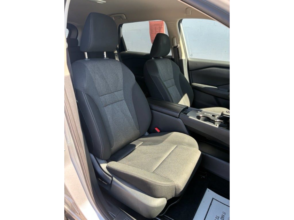 2025 Nissan Rogue SV FWD