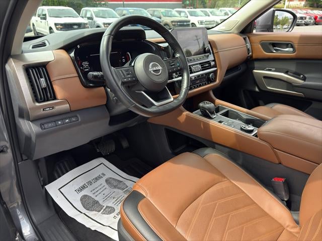 2023 Nissan Pathfinder Platinum 4WD