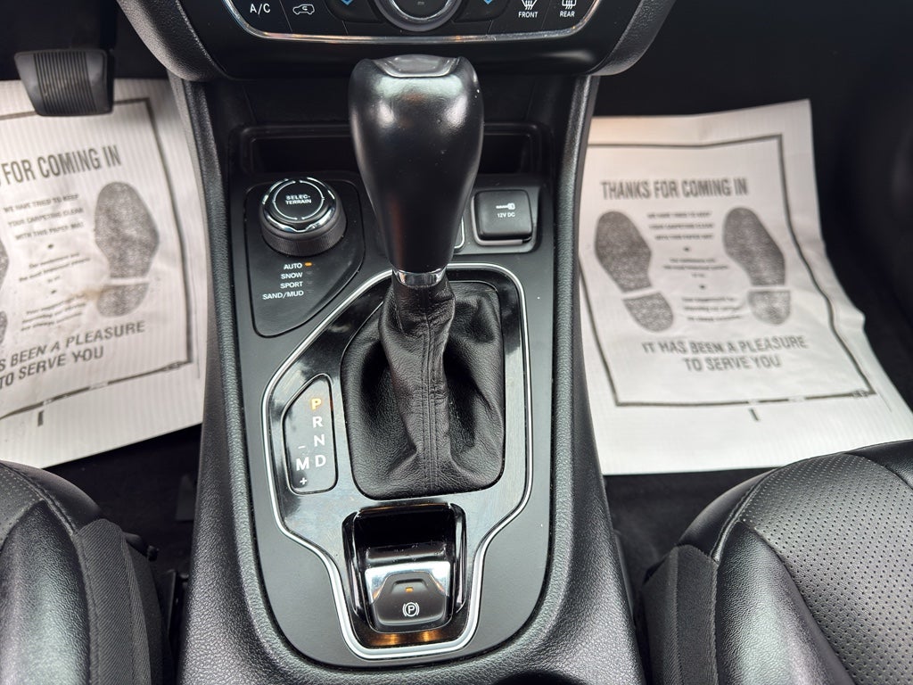 2023 Jeep Cherokee Altitude Lux