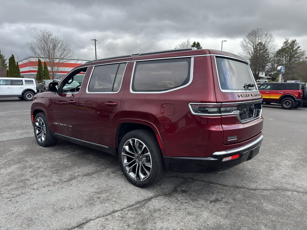 2022 Jeep Grand Wagoneer Series III