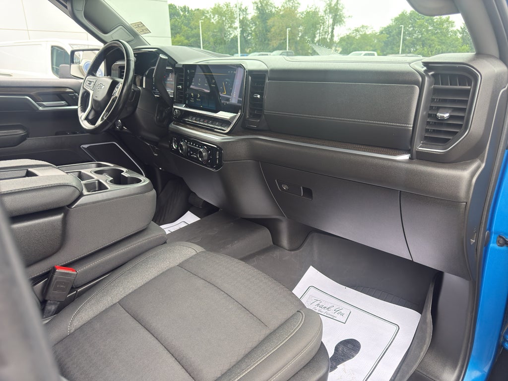 2023 Chevrolet Silverado RST