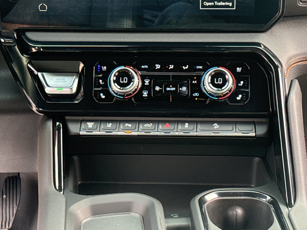 2025 GMC Sierra AT4