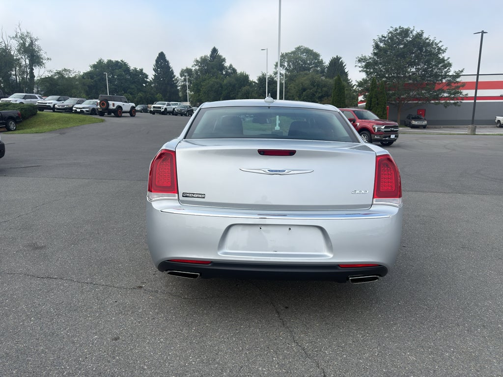 2021 Chrysler 300 Touring