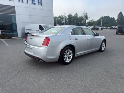 2021 Chrysler 300 Touring
