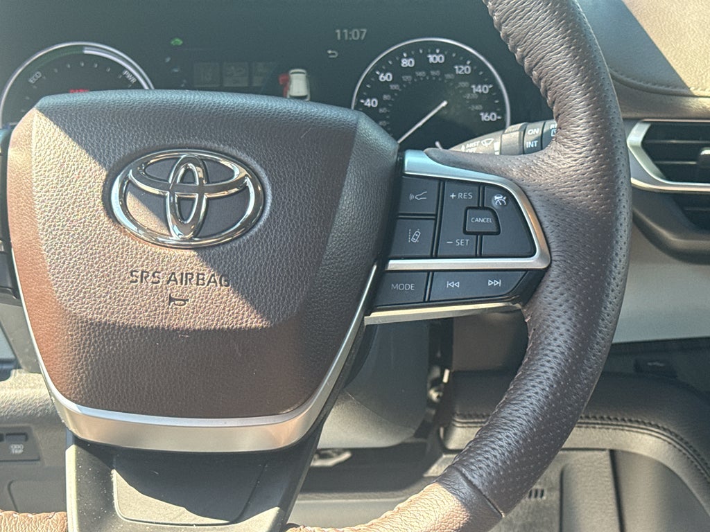 2023 Toyota Sienna Platinum