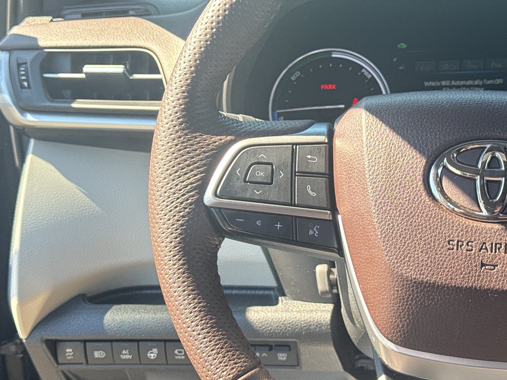 2023 Toyota Sienna Platinum