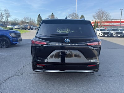 2023 Toyota Sienna Platinum