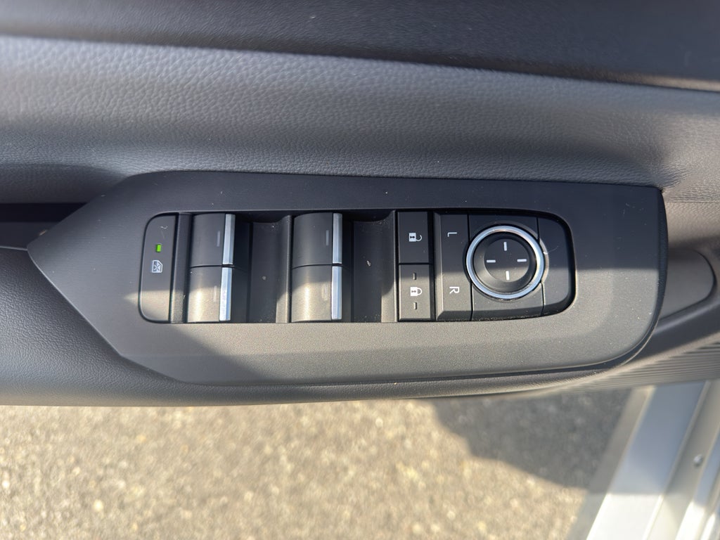 2025 Toyota Prius XLE