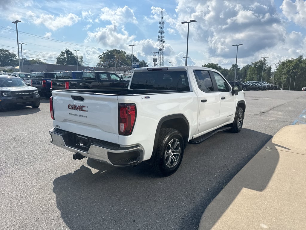 2024 GMC Sierra Pro