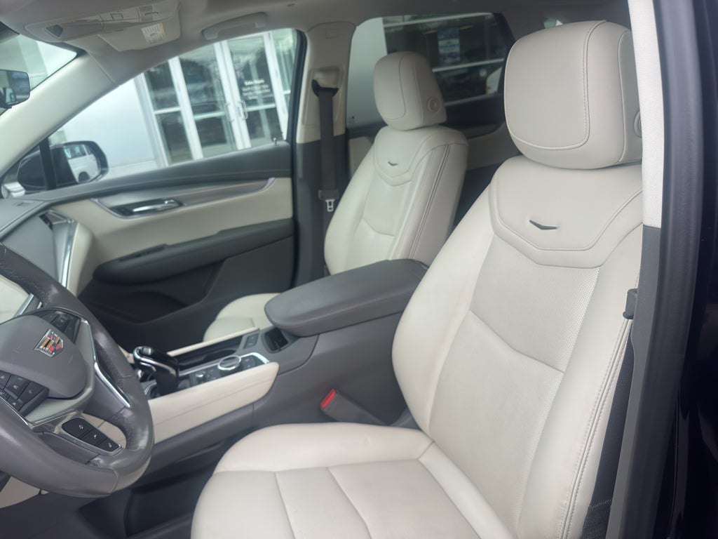 2022 Cadillac XT5 FWD Premium Luxury