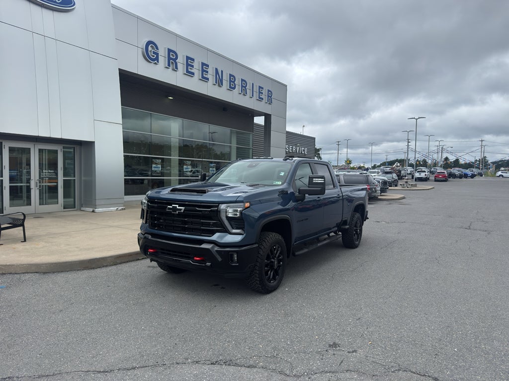 2025 Chevrolet Silverado LT