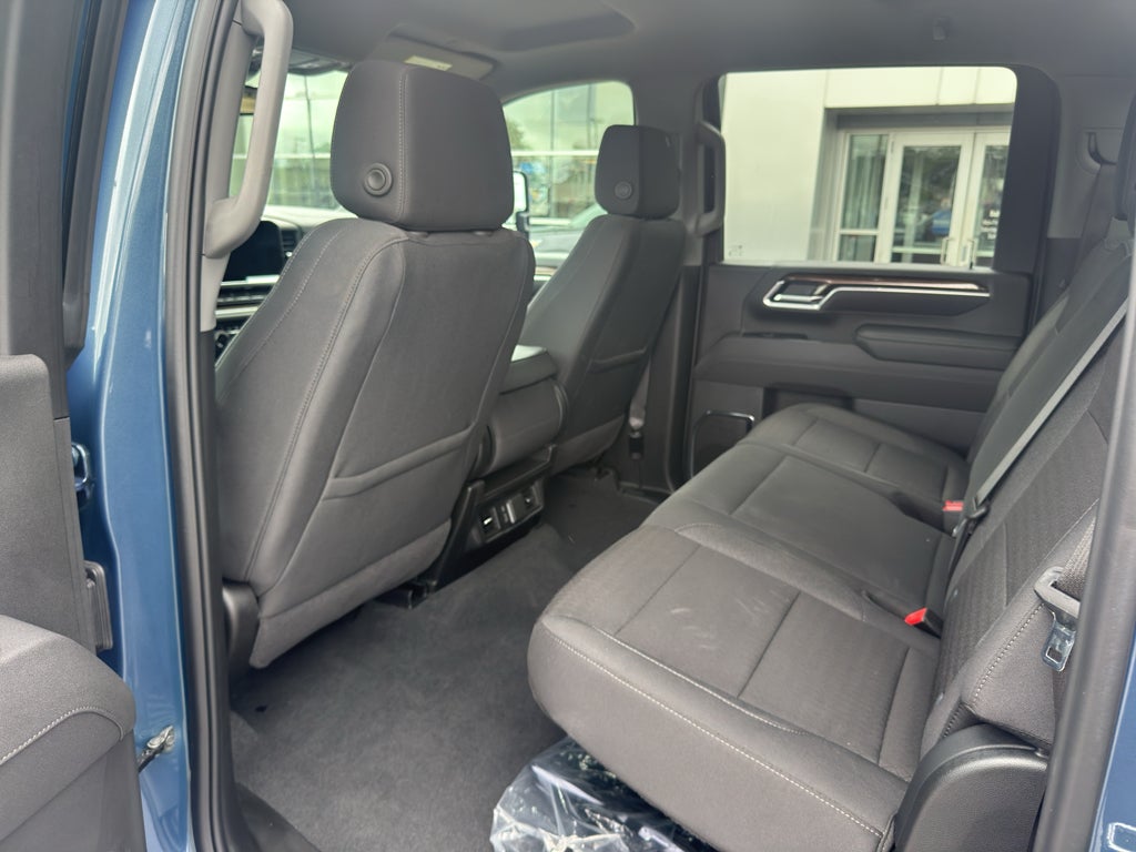 2025 Chevrolet Silverado LT