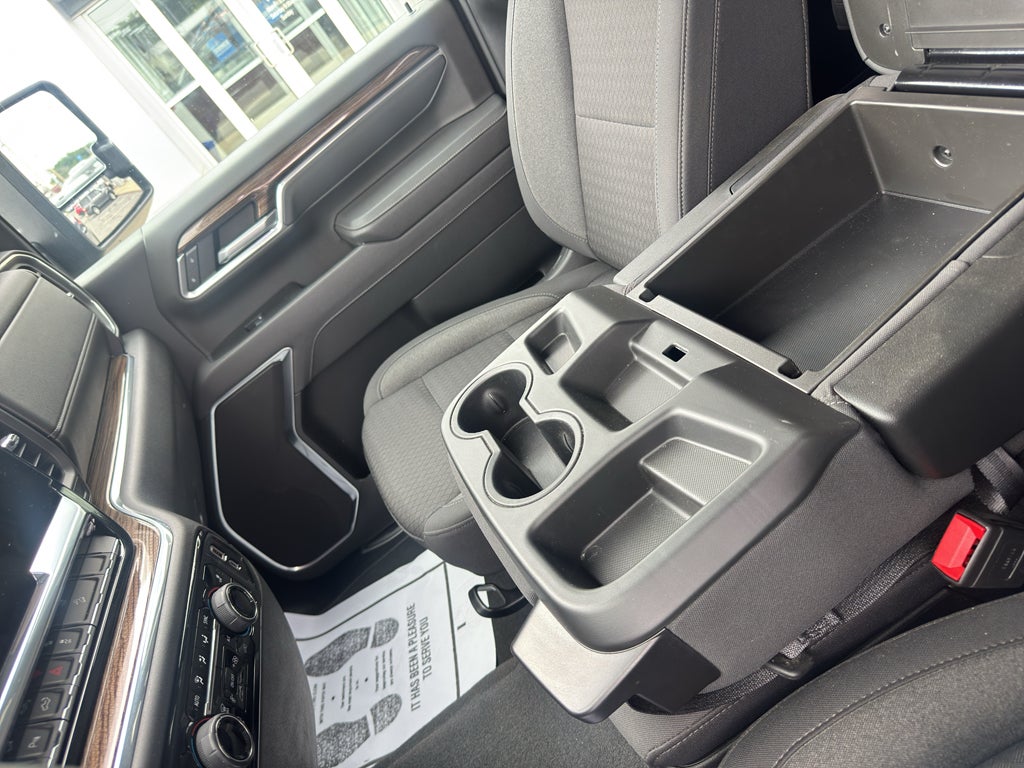 2025 Chevrolet Silverado LT