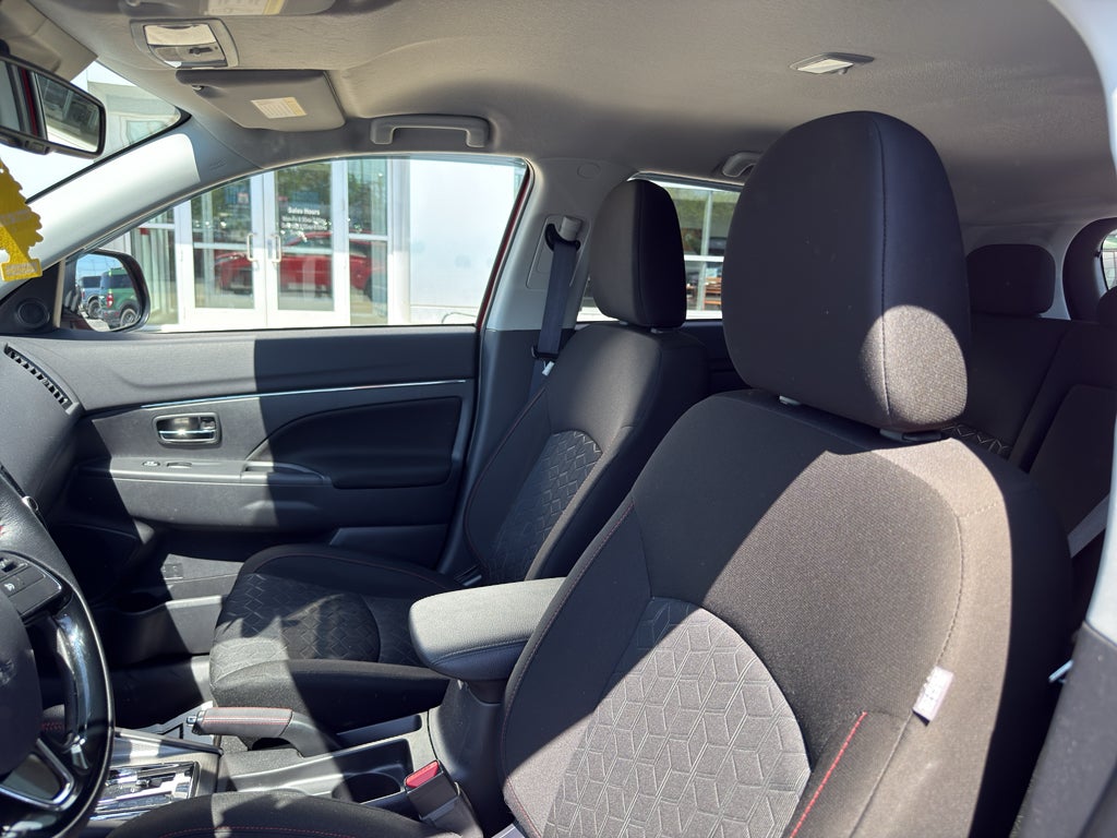 2023 Mitsubishi Outlander Sport LE