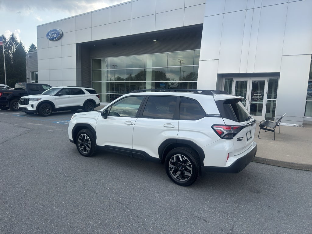2025 Subaru Forester Premium